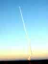 Delta climbs into the sky. (Copyright 2001 by Ron Röhrenbacher)